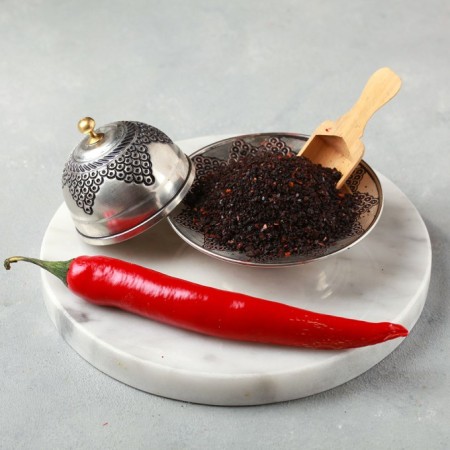 İpek İsot